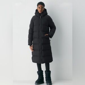 Aritzia Black Long Superpuff Jacket nwt size XL Sold out online